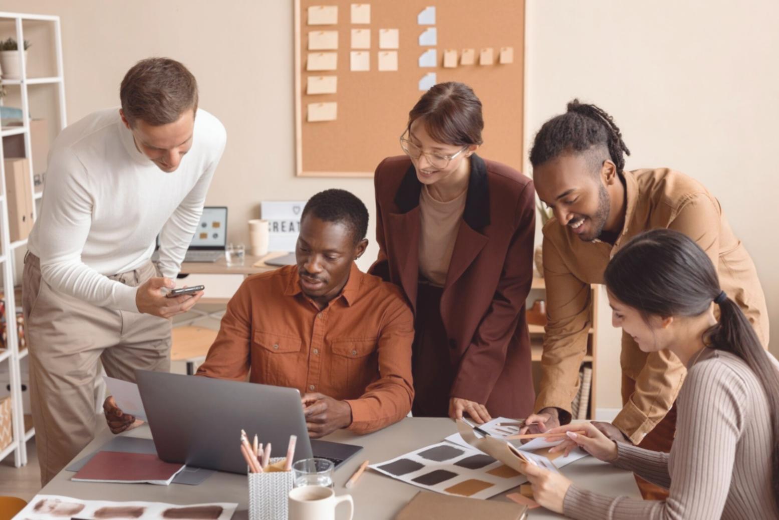 Intensive Arbeit an Finanzplanungsstrategien